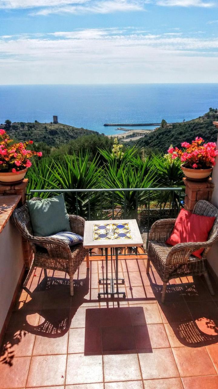 Couette-café Le Anthos 2*